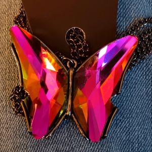 Large Rhinestones Facetted Butterfly with Long Chain